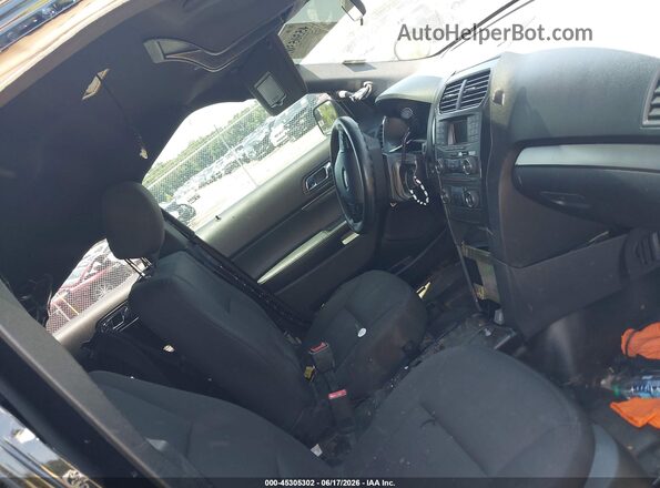 1FM5K8AR9HGC35507 2017 FORD UTILITY POLICE INTERCEPTOR Black Front interior view