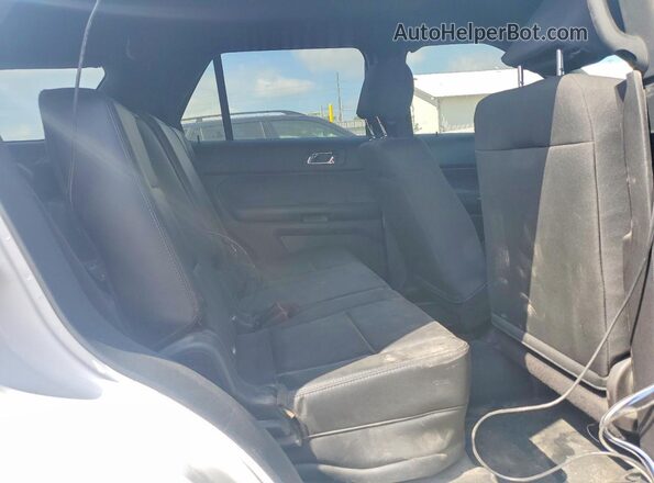 1FM5K8AT6KGA52861 2019 FORD EXPLORER White უკანა სალონის ხედი