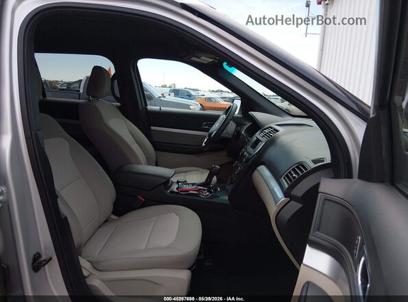 1FM5K8B83JGC45364 2018 FORD EXPLORER Silver Front interior view
