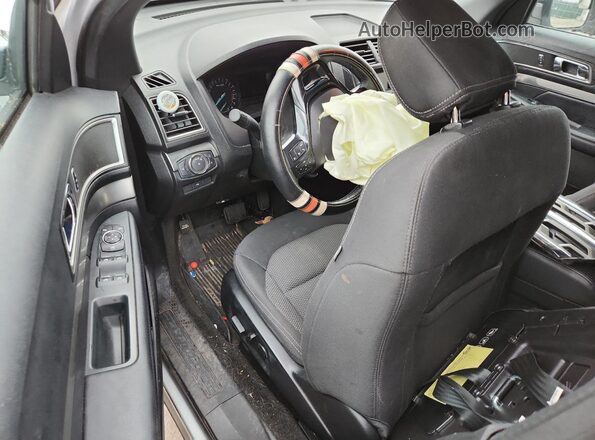 1FM5K8D80JGA56829 2018 FORD EXPLORER Silver წინა პანელის ხედი