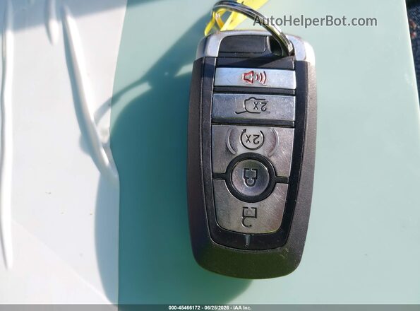 1FM5K8D80KGA74958 2019 FORD EXPLORER Белый Вид панели приборов