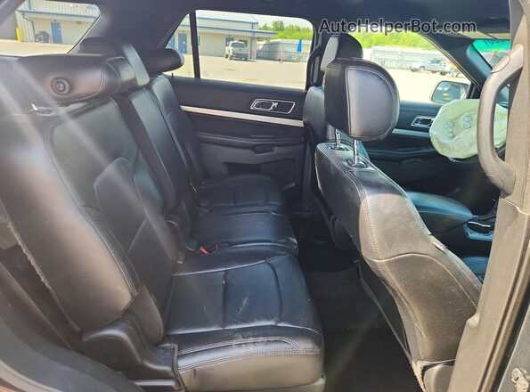1FM5K8D81GGA49526 2016 FORD EXPLORER Green Vista interior trasera