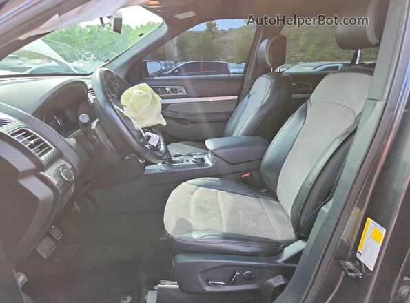 1FM5K8D81HGD74310 2017 FORD EXPLORER Серый Вид салона спереди
