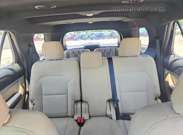 1FM5K8D82HGD99152 2017 FORD EXPLORER Beige უკანა სავარძლების ხედი