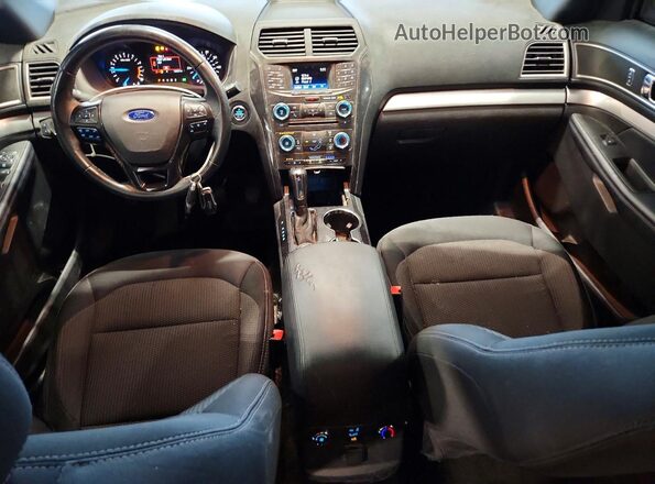 1FM5K8D82HGE27869 2017 FORD EXPLORER Черный Вид панели приборов