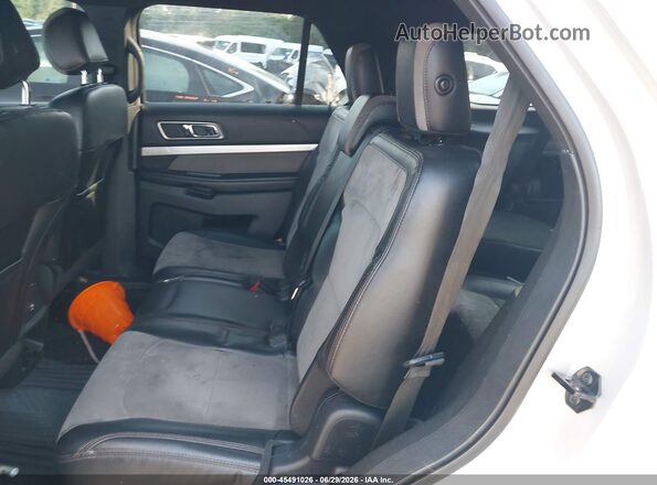 1FM5K8D83HGA40392 2017 FORD EXPLORER Серебряный Вид наклейки с VIN-кодом