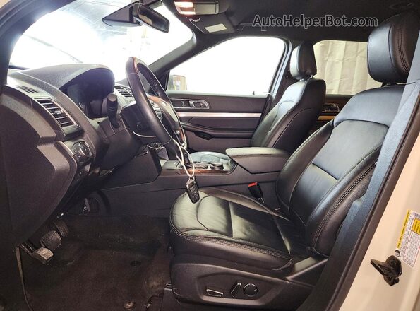 1FM5K8D83JGA22934 2018 FORD EXPLORER Beige Вид салону спереду