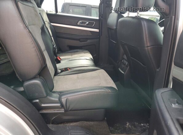 1FM5K8D84HGC19105 2017 FORD EXPLORER Silver Սալոնի հետևի տեսք