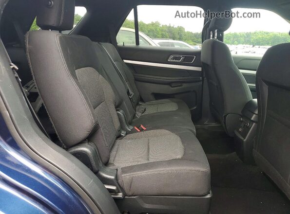 1FM5K8D85HGE32368 2017 FORD EXPLORER Blue Widok wnętrza z tyłu