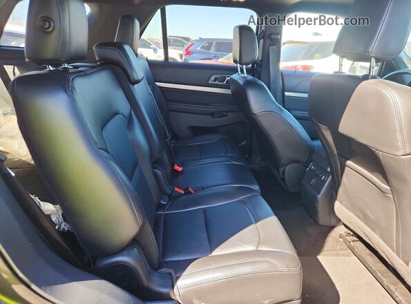 1FM5K8D85JGC77116 2018 FORD EXPLORER Gray Rear seats view
