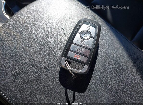 1FM5K8D85KGA82764 2019 FORD EXPLORER White Vista del salpicadero