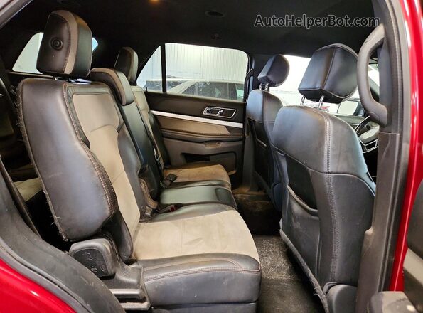 1FM5K8D86HGC61856 2017 FORD EXPLORER Красный Вид задней части салона