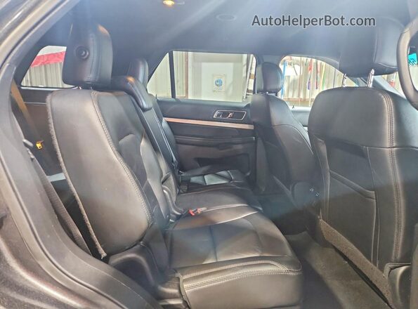 1FM5K8D87GGC33627 2016 FORD EXPLORER Charcoal Widok wnętrza z tyłu