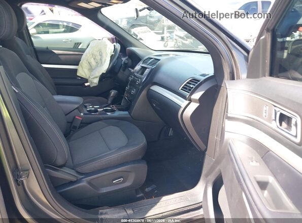 1FM5K8D89HGE18523 2017 FORD EXPLORER Gray Widok wnętrza z przodu