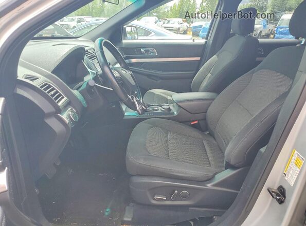 1FM5K8D8XGGD03945 2016 FORD EXPLORER Серебряный Вид салона спереди