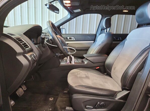 1FM5K8D8XHGE20541 2017 FORD EXPLORER Gray Widok wnętrza z przodu