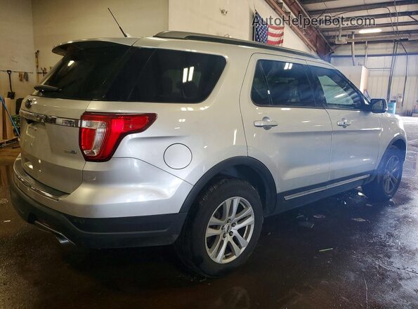 1FM5K8DH2JGA85118 2018 FORD EXPLORER Silver Rear right