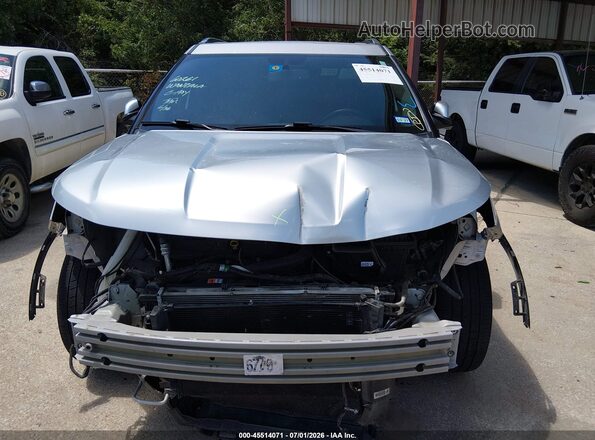 1FM5K8F81HGC06938 2017 FORD EXPLORER Silver Vista interior trasera