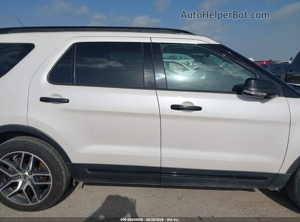 1FM5K8GT0JGA04908 2018 FORD EXPLORER White Սալոնի հետևի տեսք