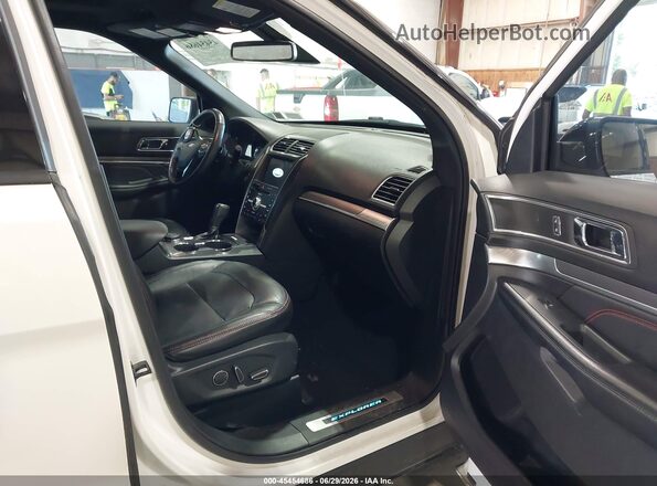1FM5K8GT0JGC46193 2018 FORD EXPLORER White Вид салону спереду