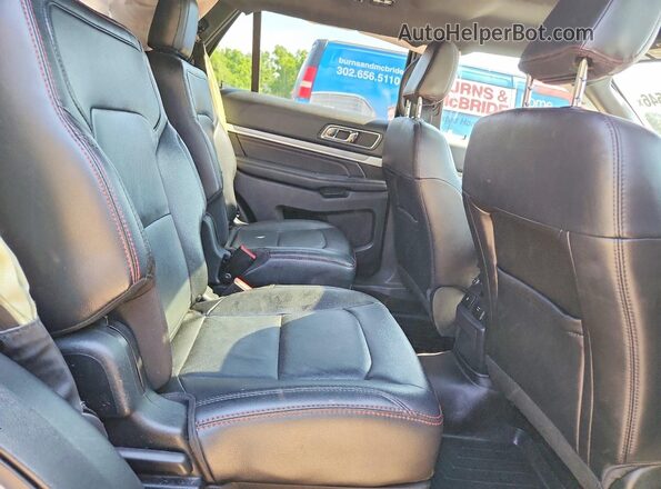 1FM5K8GT1KGA04806 2019 FORD EXPLORER Silver Widok wnętrza z tyłu