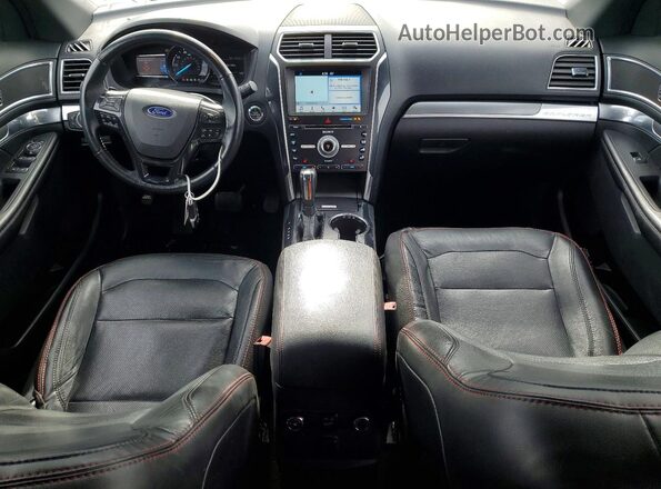 1FM5K8GT2HGC98676 2017 FORD EXPLORER Черный Вид панели приборов