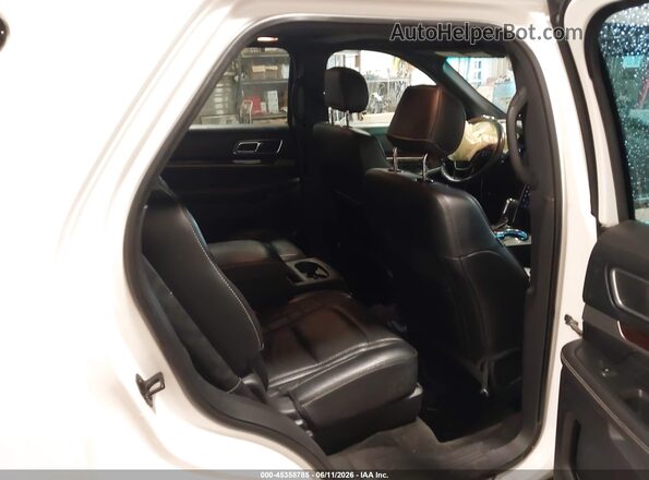 1FM5K8HT6HGA00242 2017 FORD EXPLORER White Vista de la etiqueta del VIN