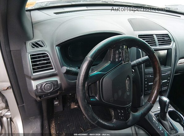 1FM5K8HT9HGA98215 2017 FORD EXPLORER Silver 