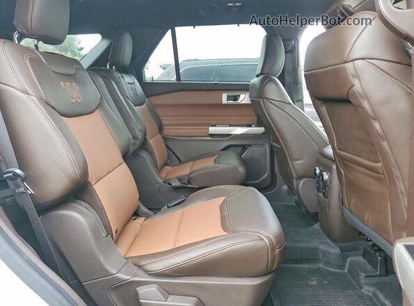 1FM5K8LC8NGC04513 2022 FORD EXPLORER Белый Вид задней части салона