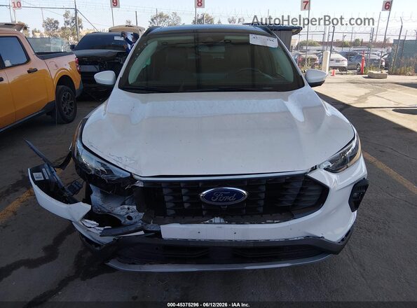 1FMCU0E13RUB04115 2024 FORD ESCAPE White Widok zestawu wskaźników