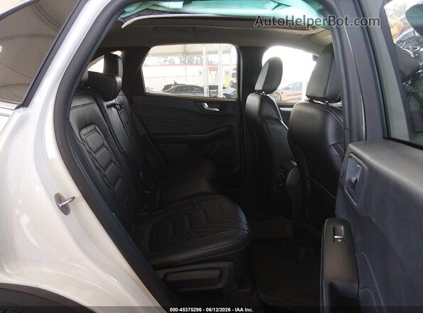 1FMCU0E13RUB04115 2024 FORD ESCAPE White Widok naklejki z numerem VIN