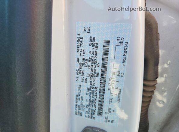 1FMCU0F65NUB57256 2022 FORD ESCAPE White 360 interior view