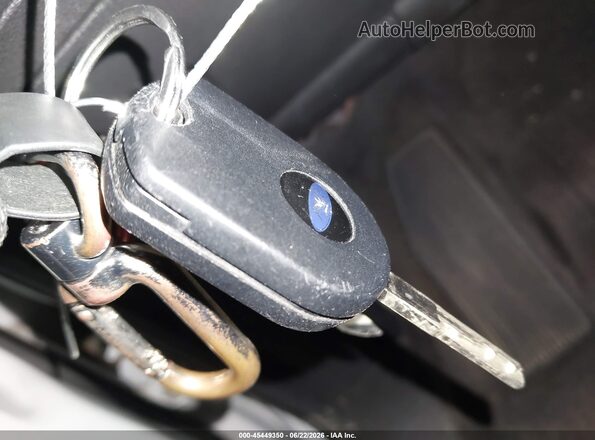 1FMCU0F70HUB05272 2017 FORD ESCAPE White Вид панелі приладів