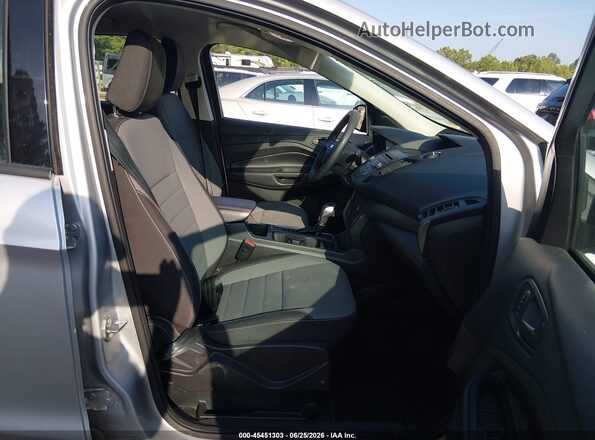 1FMCU0F71JUC54893 2018 FORD ESCAPE Silver წინა სალონის ხედი