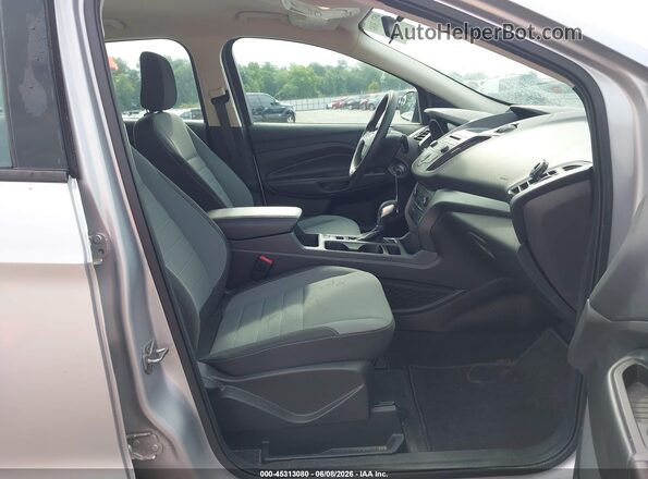 1FMCU0F72JUD55148 2018 FORD ESCAPE Silver Widok wnętrza z przodu