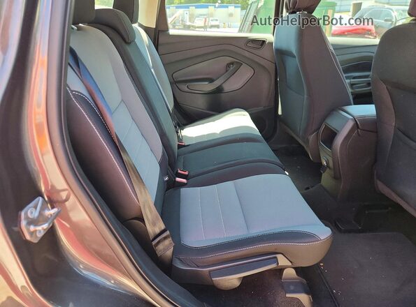 1FMCU0F72KUB53699 2019 FORD ESCAPE Charcoal Widok wnętrza z tyłu