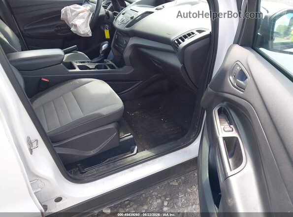 1FMCU0F73HUA50669 2017 FORD ESCAPE White Widok wnętrza z przodu