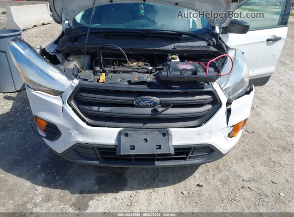 1FMCU0F73HUA50669 2017 FORD ESCAPE White Widok z przodu