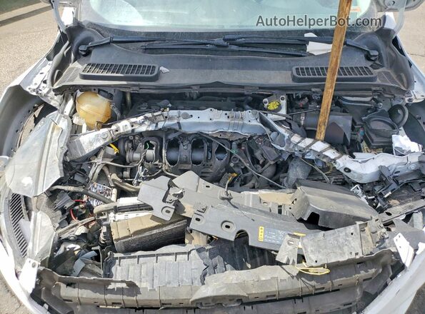 1FMCU0F73JUD38018 2018 FORD ESCAPE White Vista del compartimento del motor