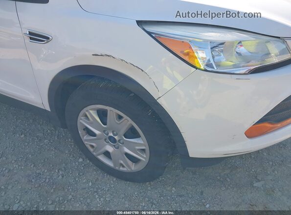 1FMCU0F75GUB93699 2016 FORD ESCAPE Белый Вид спереди