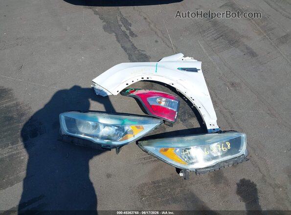 1FMCU0F76HUA24003 2017 FORD ESCAPE White Вид щитка приладів