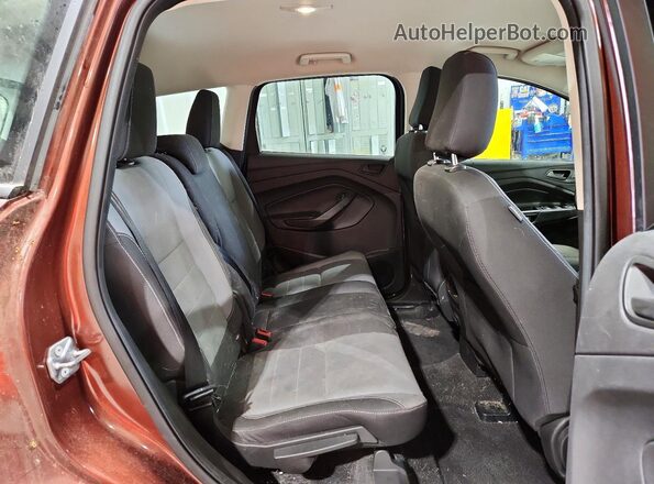 1FMCU0F76JUB07131 2018 FORD ESCAPE Коричневый Вид задней части салона