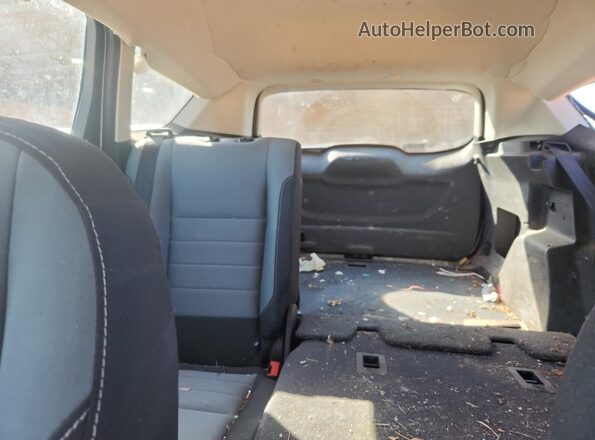 1FMCU0F78JUD47412 2018 FORD ESCAPE White Widok tylnych siedzeń