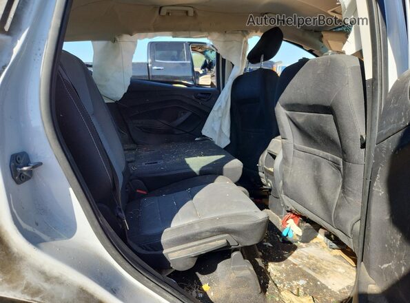 1FMCU0F78JUD47412 2018 FORD ESCAPE White Widok wnętrza z tyłu