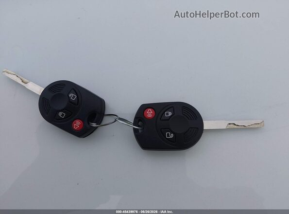 1FMCU0F79HUE08387 2017 FORD ESCAPE White Vista del salpicadero