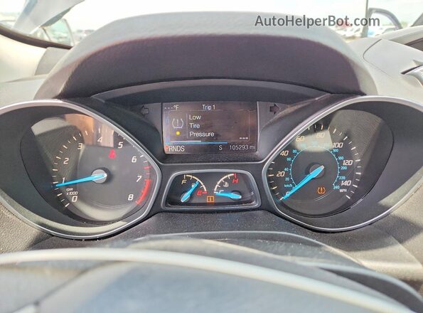 1FMCU0F7XGUB20666 2016 FORD ESCAPE Black Widok tylnych siedzeń