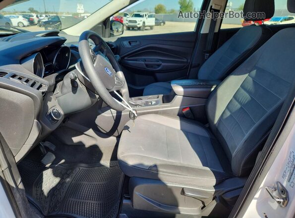 1FMCU0F7XHUE74611 2017 FORD ESCAPE White Սալոնի դիմացի տեսք