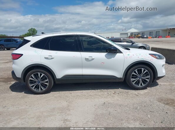 1FMCU0G62NUB96949 2022 FORD ESCAPE White Rear interior view