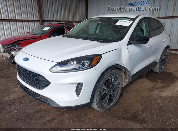 1FMCU0G68MUB15290 2021 FORD ESCAPE Белый Передняя левая четверть