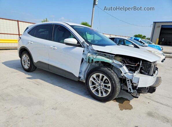 1FMCU0G69LUC02646 2020 FORD ESCAPE White Front right